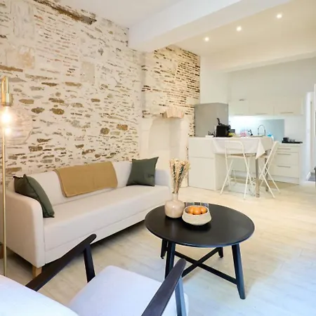 La Loge Des Carmelites Coeur De Nantes Wifi Apartment Exterior photo
